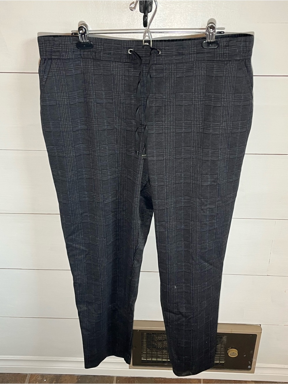 Reitman’s Gray Plaid Drawstring Dress Pants